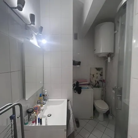 Studio Elysees Cozy Apartment *